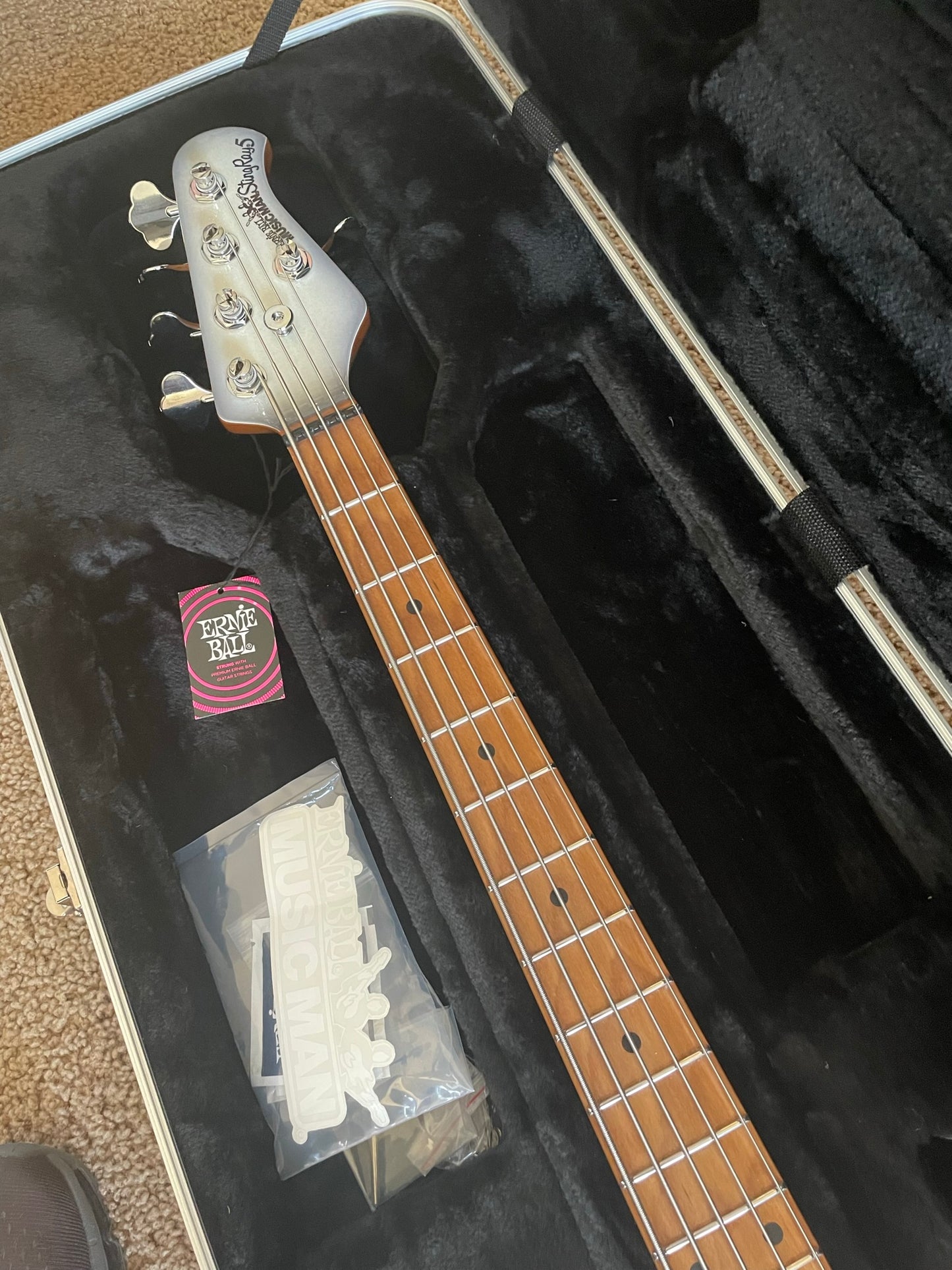 2021 Music Man Stingray Special 5 String - 2 Pickup - Ghost White